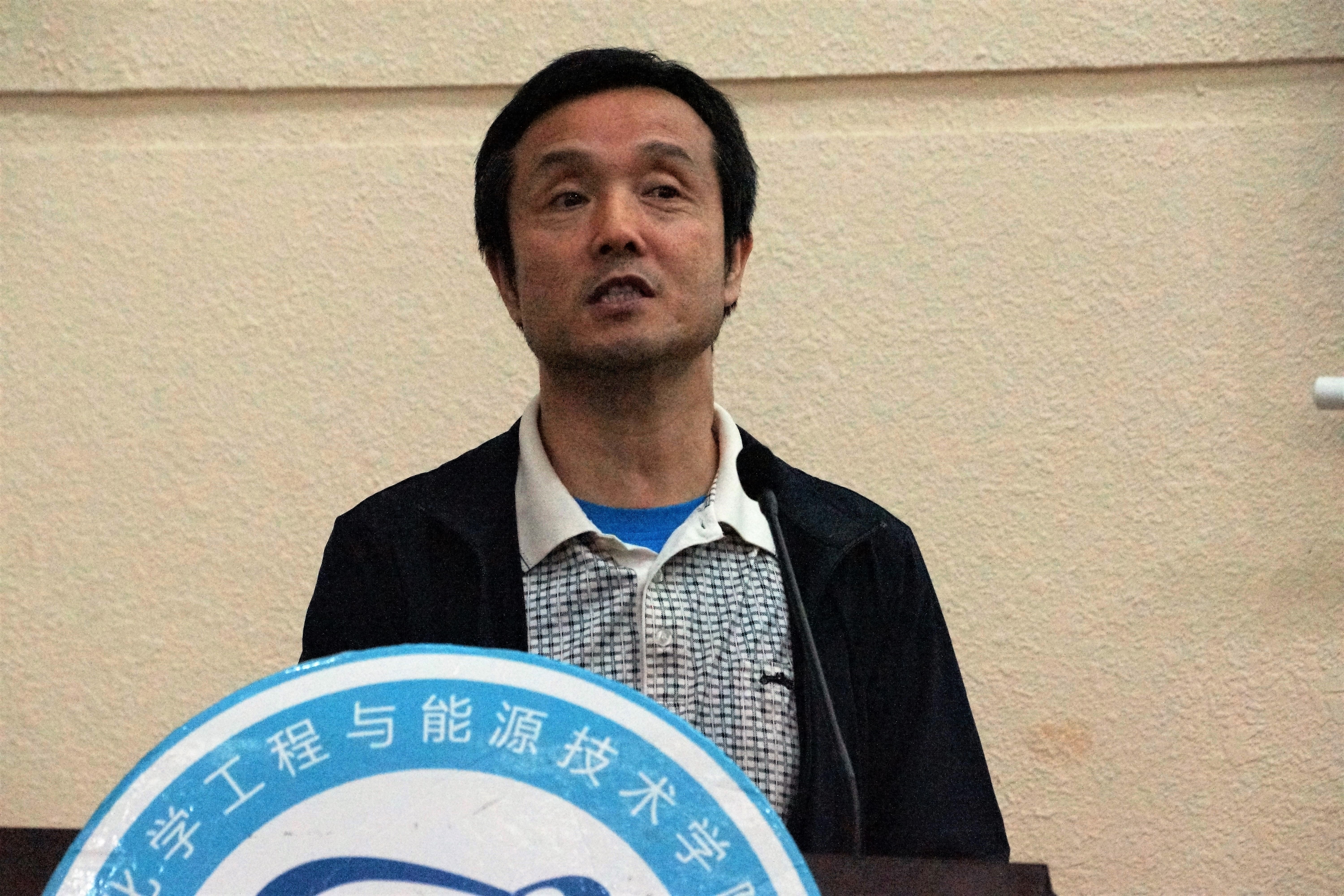 我院党总支书记深入学生支部讲党课1.jpg