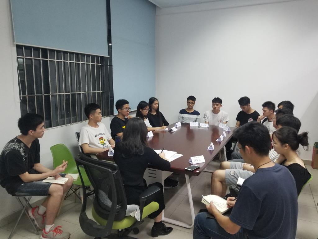 如何营造良好班风和学风-我院召开17级班级管理分享沙龙2.jpg