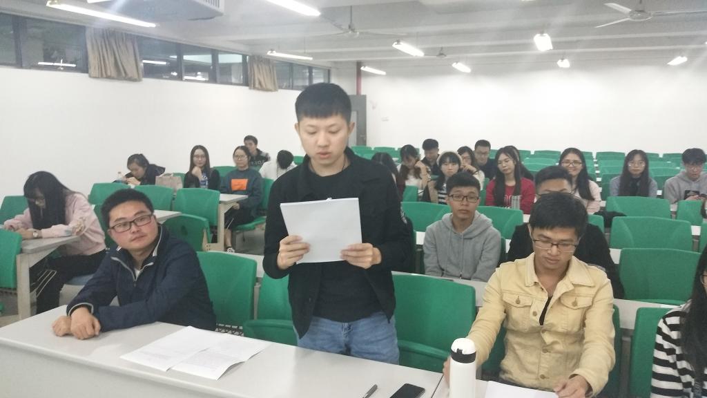 我院学生党支部顺利召开预备党员转正支部大会2.jpg